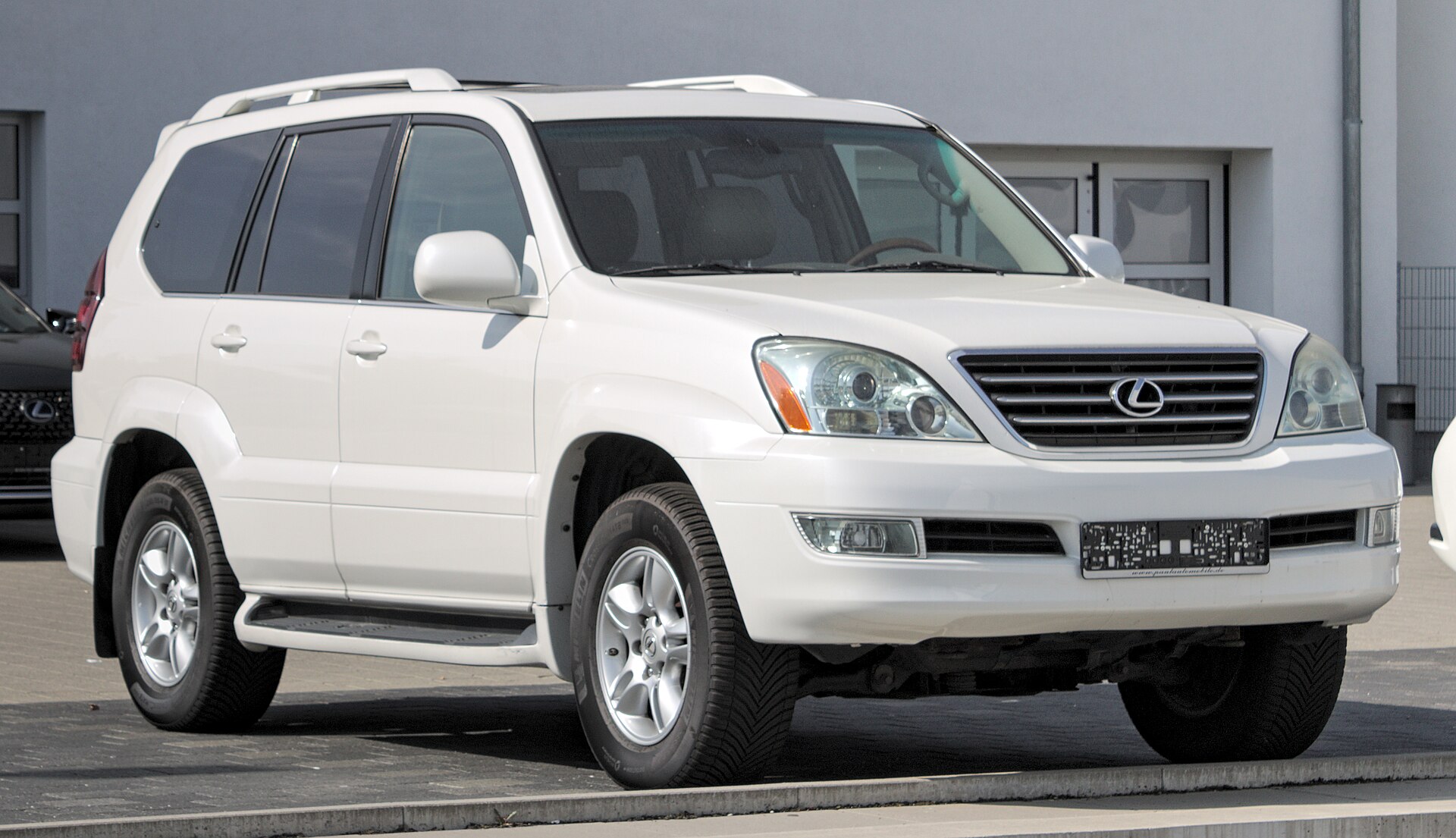 The “Indestructible” Myth: Buying a 2000s Body-on-Frame SUV Without Getting Burned